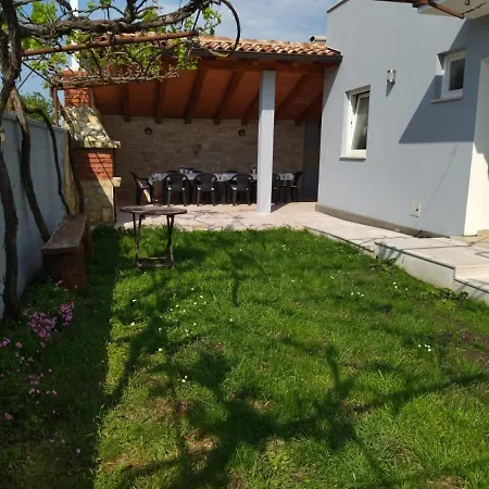 Apartament Zlata No.2 First Floor
